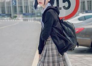 逐月Su黑色，高清作品挑战你对美的定义