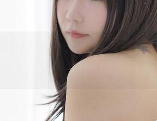 关注铭铭kizami，黑色写真福利在这里，快来收好！