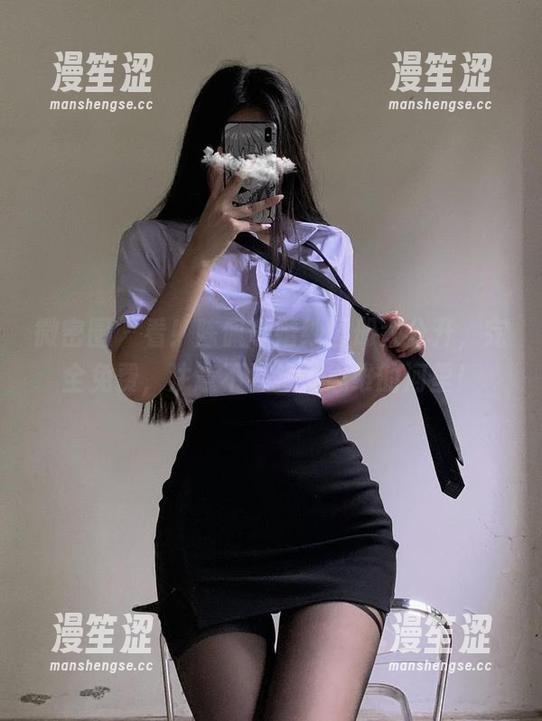 微密圈 - 看！陈佩奇婚纱图册大公开，完全免费，注意不要掉入思维的河里！