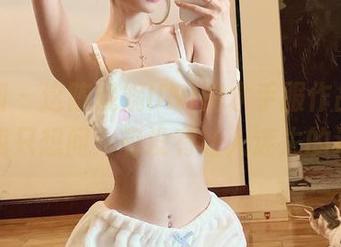 微密圈 – 这陈妮妮UNI的水手服作品，分享时我只想问：有没有让人迷失的浪潮？