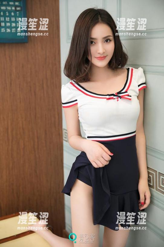 青豆客-杨上萱 青豆客 - 纯白的杨上萱,那个原图我现在就想挂在墙上!