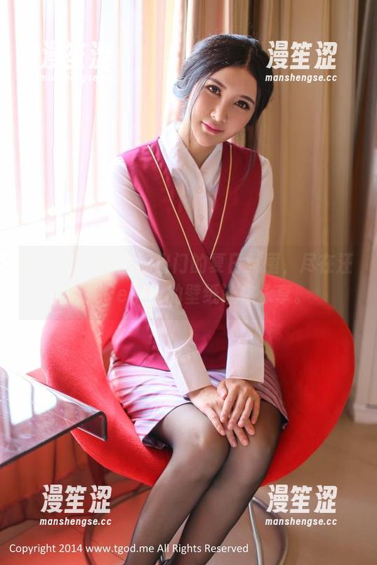 青豆客-汪佩妮Penny 青豆客 - 不想带出门的夏日氛围,尽在汪佩妮Penny的壁纸让你永享。