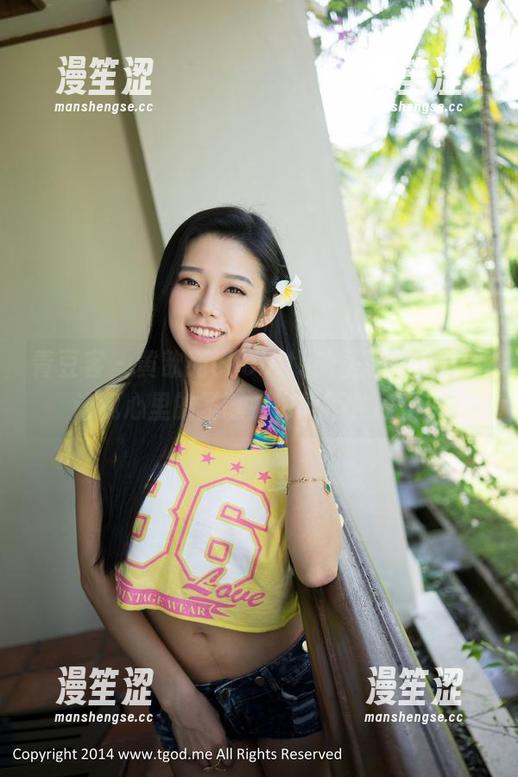 青豆客-黄歆苑chobits 青豆客 - 黄歆苑chobits的圣诞写真集,让我心里的圣诞树也忍不住摇摆!