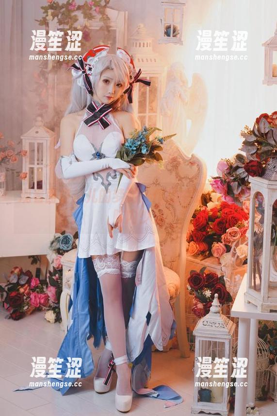 面饼仙儿 观看面饼仙儿的梦游:作品中的白内衣与脑内少女