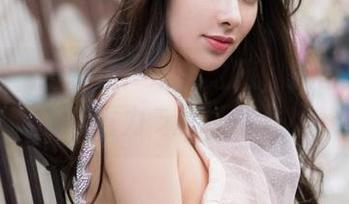魅妍社 – 萌奈子：瑜伽之旅，原图直击她的反重力ラブ（爱）！