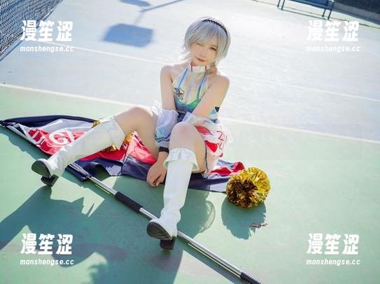 在墙壁上漫步：麻花麻花酱的居家壁纸秀！